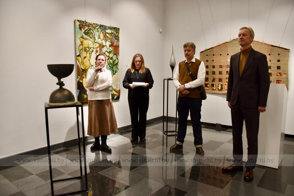 гобелены Людмилы Петруль и скульптуры Максима Петруля