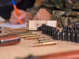 Правоохранители Октябрьского РОВД рассказали об ответственности за незаконное хранение оружия