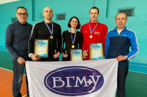 Сотрудники ВГМУ – победители областных соревнований по плаванию среди работников здравоохранения