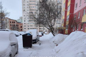 На передовой снегопада: трудовые будни дворника ЖЭУ-21 в дни циклона