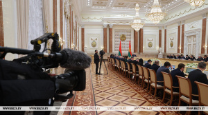 Лукашенко поручил до сентября решить все выявленные в высшем образовании проблемы