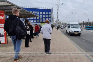 Возможность оплачивать проезд банковской картой появится в городских маршрутках с 1 ноября