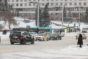 Проблемы работы такси в период январских снегопадов обсудили в МАРТ