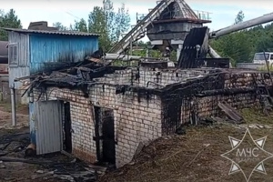 Спасатели ликвидировали возгорание на территории асфальтобетонного завода в Ушачском районе
