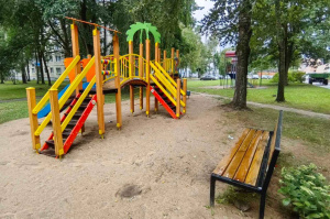 В Витебске установили более 70 единиц нового детского игрового оборудования. Вот адреса