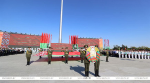 Лукашенко: судьба белорусского народа находит свое отражение в государственных флаге, гербе, гимне