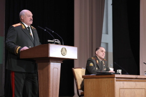 Лукашенко: каждая ошибка силовиков может дорого обойтись, ее цена - мир и безопасность людей